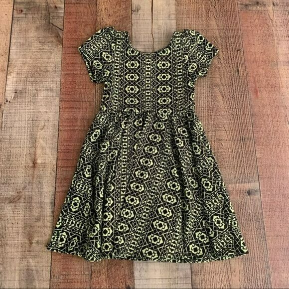 Dot Dot Smile Girls Size 2 Neon Green And Black Swing Dress - Picture 6 of 6